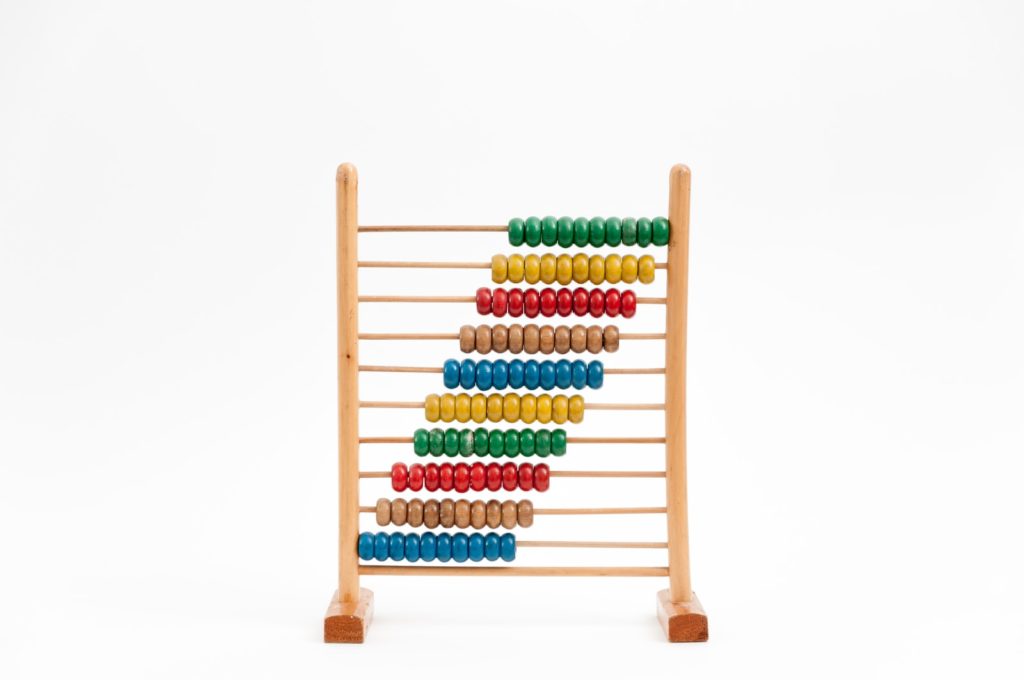 multicolored abacus Metalurgia