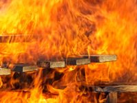 Madeira pegando fogo