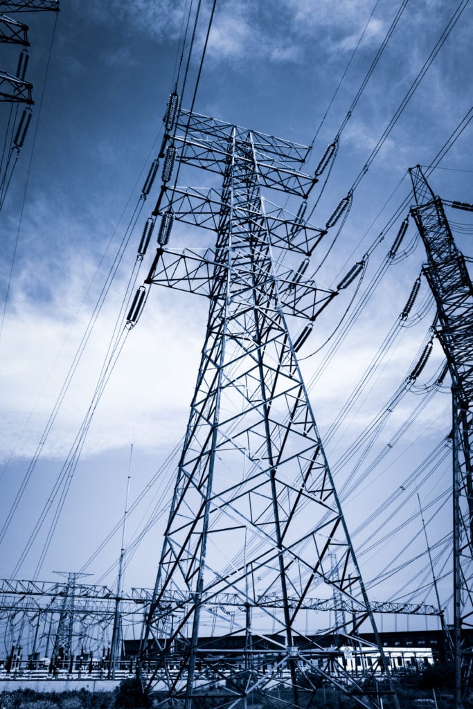 Além dos Limites: Desvendando o Poder Oculto da Alta Tensão na Transmissão de Energia Elétrica