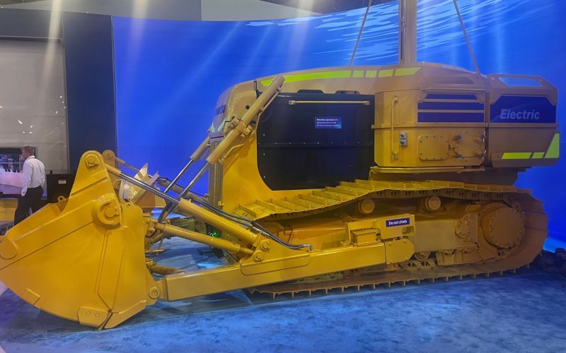 Novo Bulldozer Elétrico Revoluciona Engenharia Subaquática