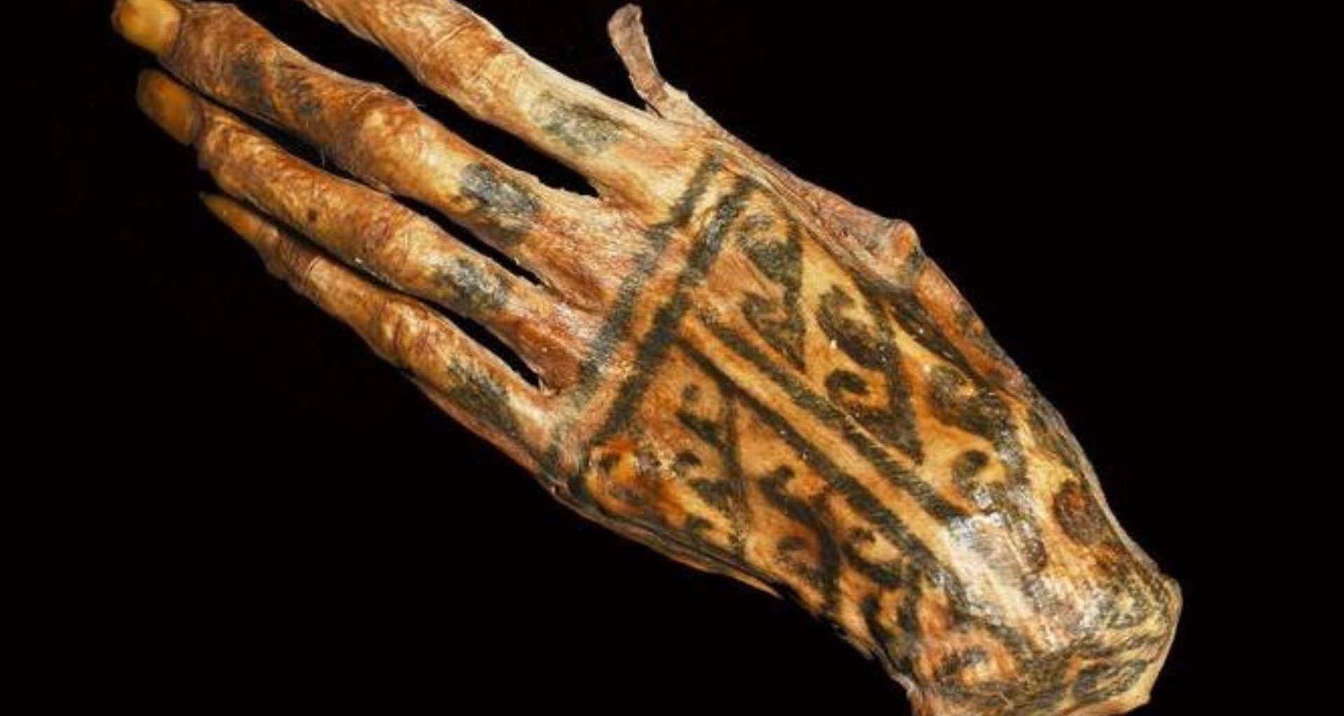 "Laser LSF: Revela Tatuagens Ocultas e Redefine Arqueologia"