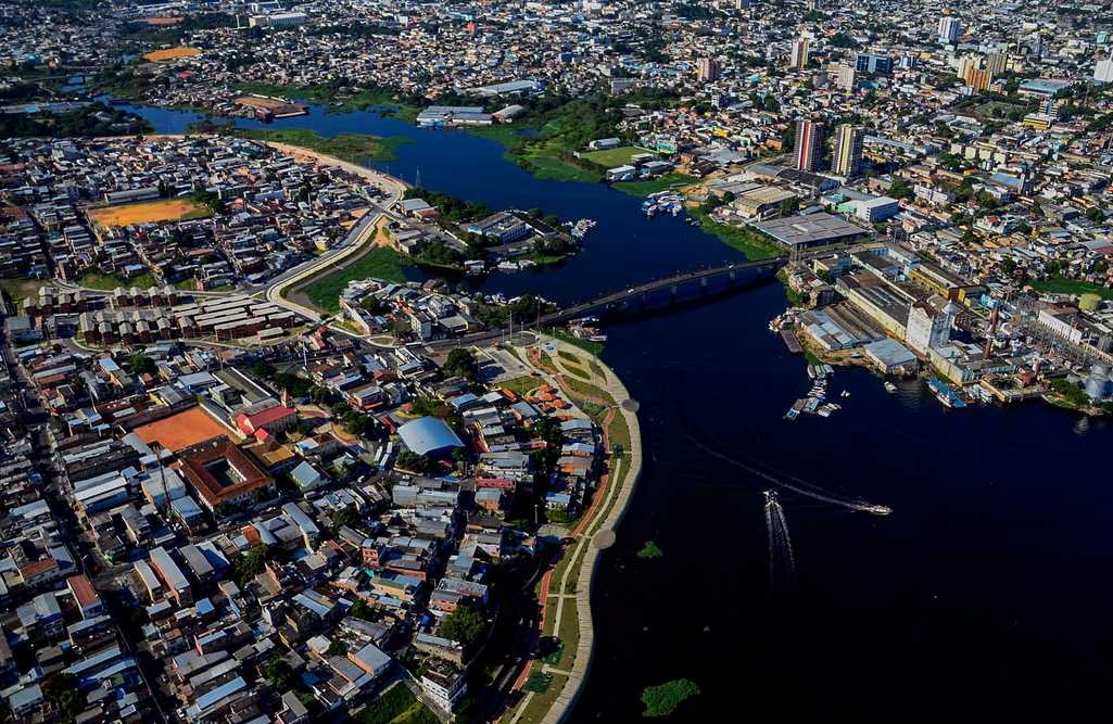 Manaus aprova expansão urbana com foco em sustentabilidade e inovação construtiva.