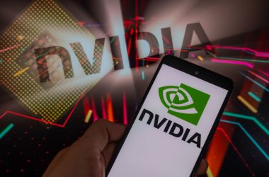 Nvidia avança na IA com ferramentas e hardware para ampliar adoção de agentes inteligentes empresariais.