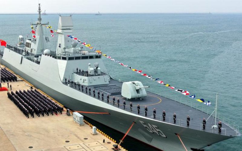 China planeja mega navio de guerra de 5 mil toneladas para desafiar domínio naval dos EUA! Potência asiática prepara embarcação gigante para competir com a maior força naval do planeta