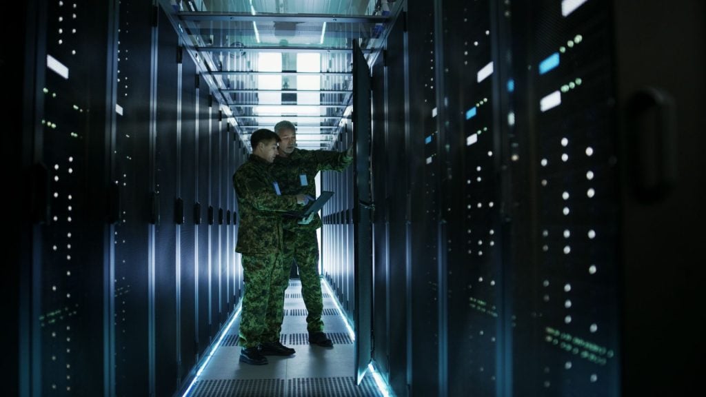 Exército dos EUA adota confiança zero para reforçar segurança cibernética contra ameaças avançadas
