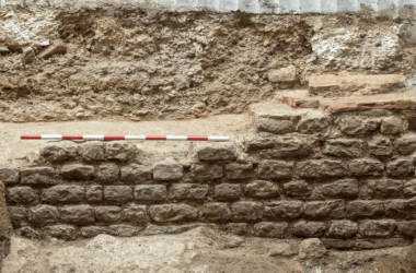 Descoberta primeira basílica romana de Londres: ruínas de 2 mil anos sob prédio comercial