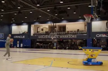 Robô com Inteligência Artificial vira parceiro de treino do astro do basquete Stephen Curry