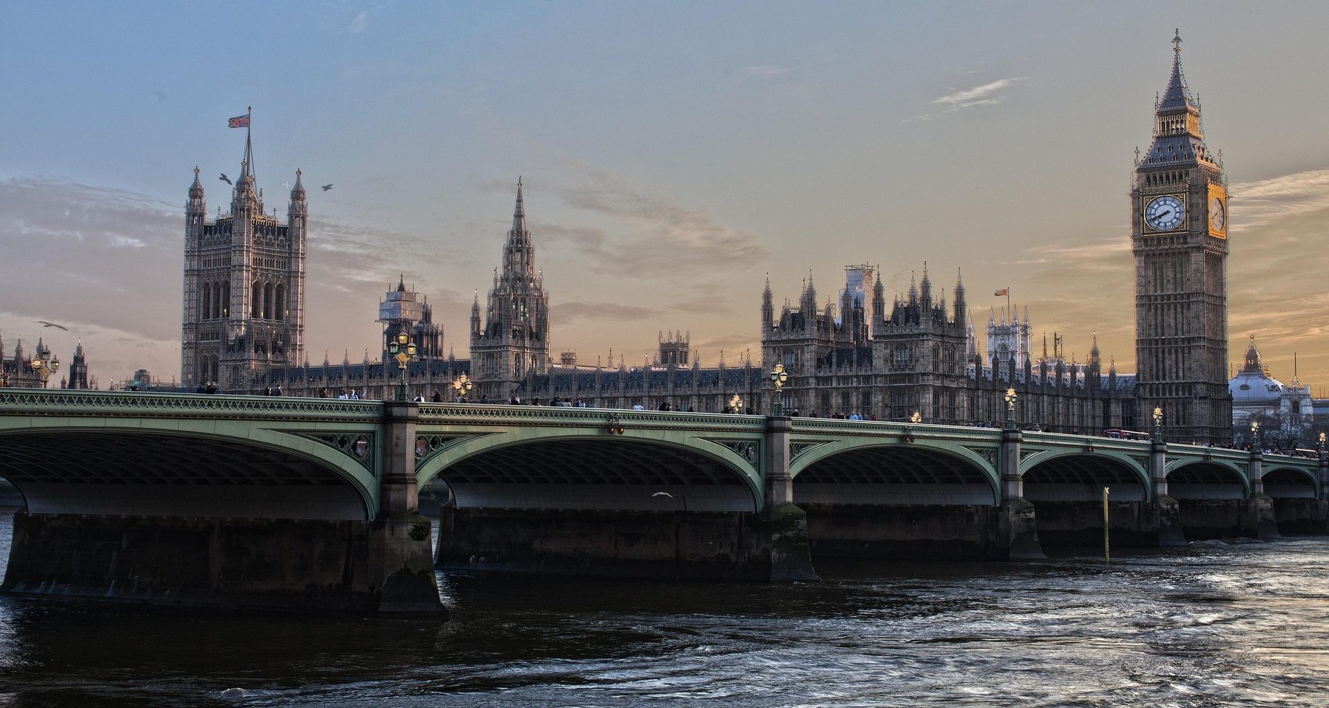 Rio Tâmisa, em Londres, é túmulo aquático há mais de 6 mil anos, revela estudo