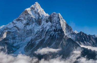 Cientistas descobrem gigantescas reservas de hidrogênio escondidas embaixo de montanhas