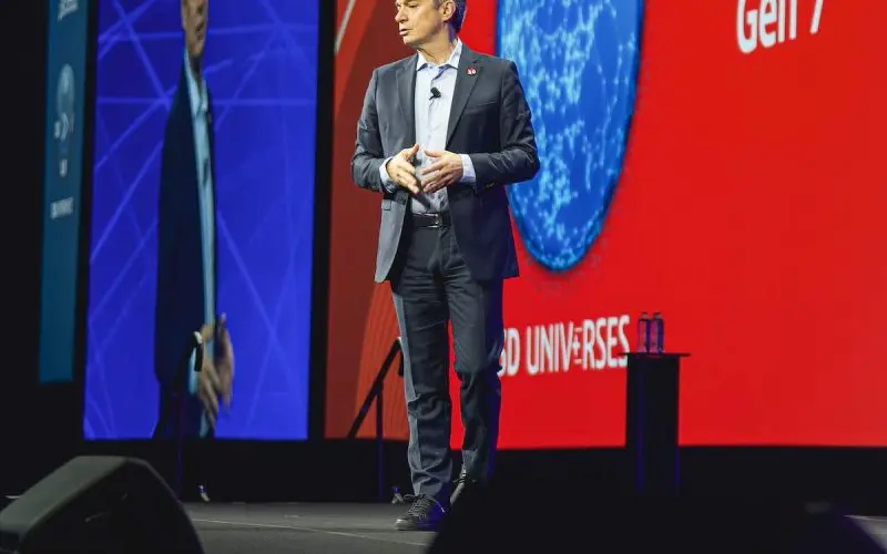 É OFICIAL: SOLIDWORKS Anuncia Integração com IA e Gêmeos Virtuais para Liderar Nova Era da Manufatura