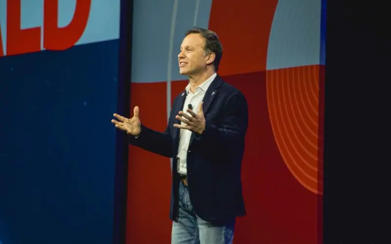 Da Natureza para a Indústria: Dassault Apresenta Modelo de "Economia Generativa" que Promete Revolução Sustentável