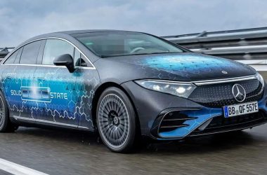 Mercedes lança primeiro carro elétrico com bateria sólida do mundo que roda até 1.000 km sem recarregar