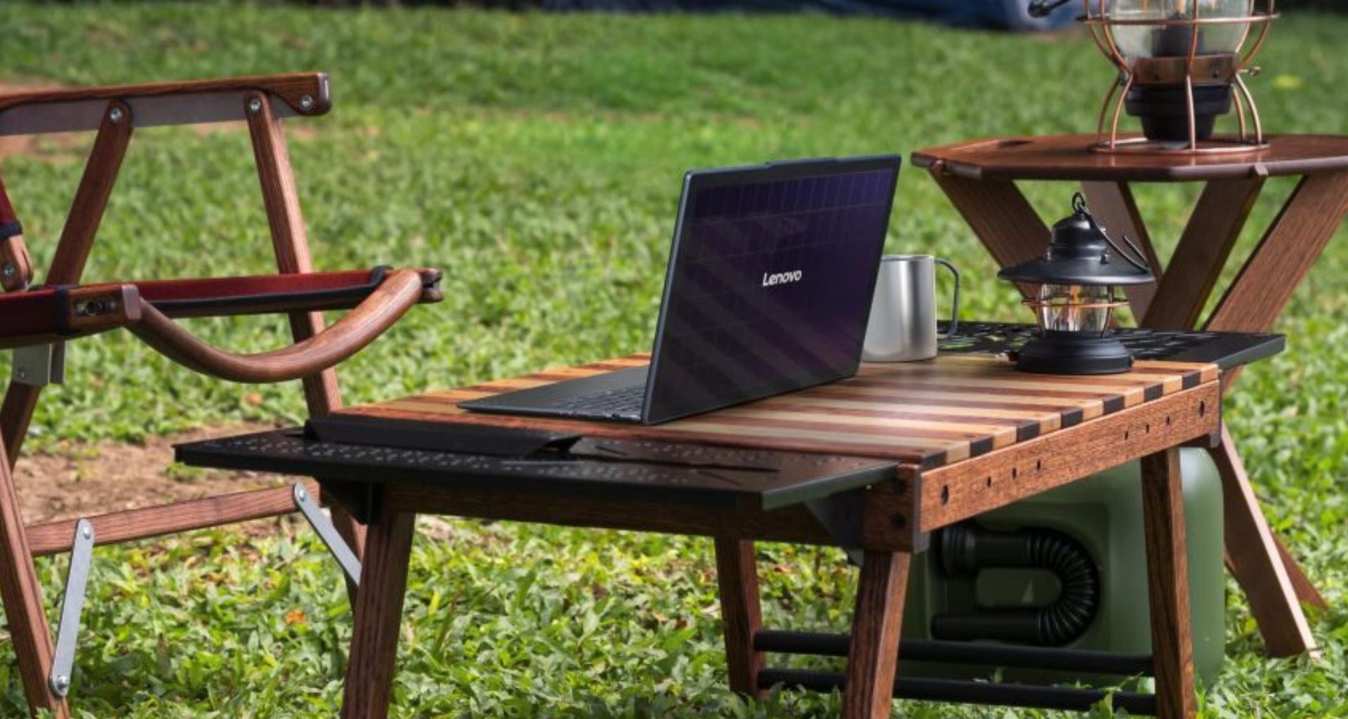 Lenovo apresenta laptop com energia solar que gera 24% de eficiência na conversão