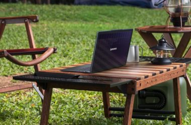 Lenovo apresenta laptop com energia solar que gera 24% de eficiência na conversão