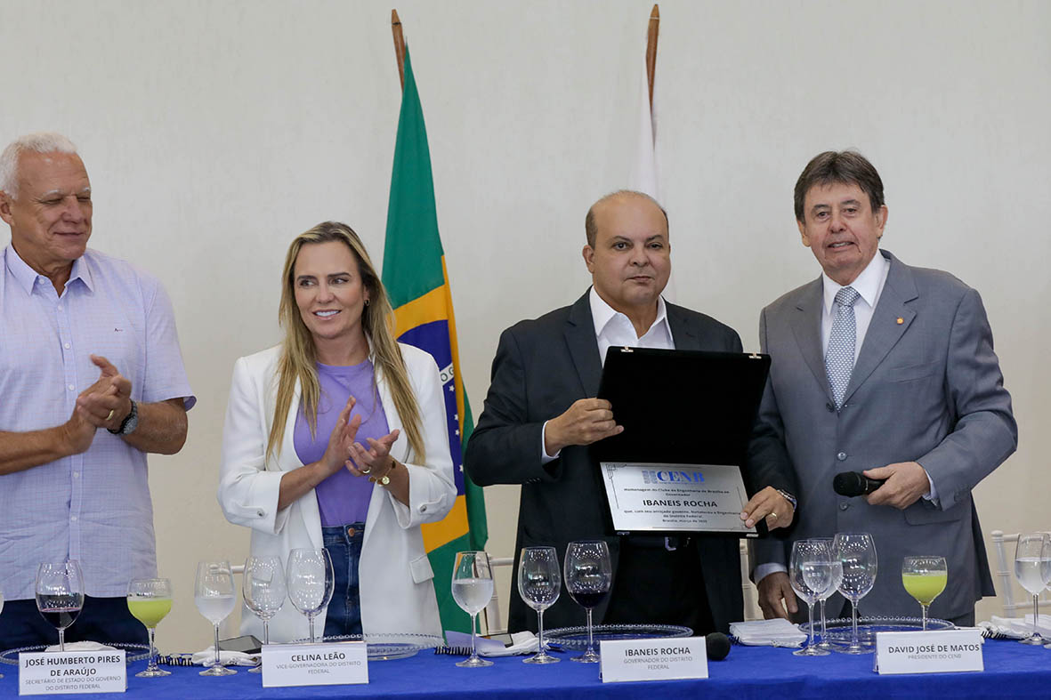 Governador do DF é premiado por Clube de Engenharia devido às grandes obras realizadas desde 2019