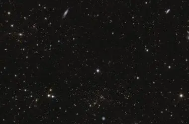 Telescópio Euclid da ESA mergulha no espaço profundo para revelar mistérios do universo escuro: Foto do dia