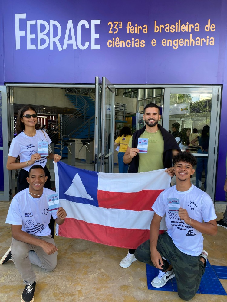 Jovens da Bahia ganham prêmio na maior competição de ciência e engenharia do Brasil