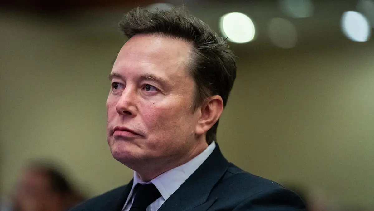 Elon Musk vende rede social X para sua própria empresa de inteligência artificial, a xAI