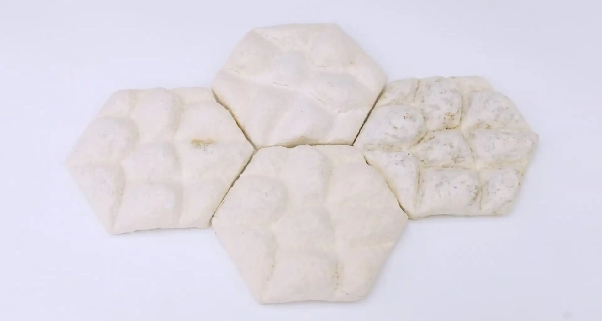 Azulejos inspirados em pele de elefante reduzem calor e melhoram resfriamento em 70%