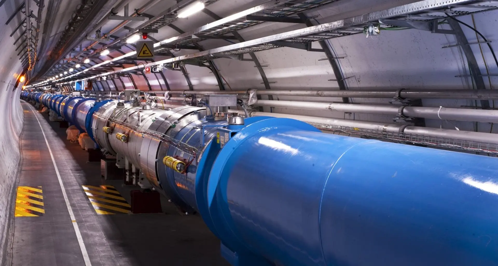 CERN descobre partícula bonita que pode resolver mistério da matéria e antimatéria