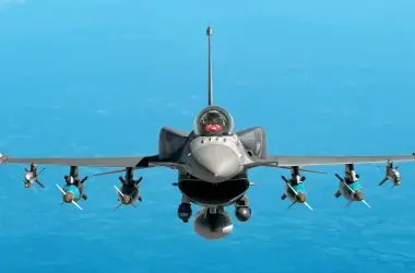 Velocidade, Agilidade, Letalidade: 50 Anos de Excelência do F-16