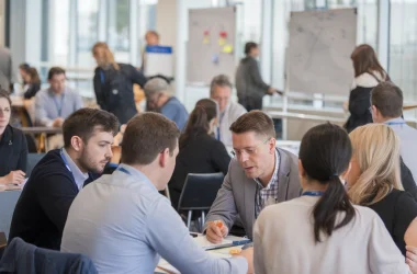 Programa de Empreendedorismo de Engenharia capacita profissionais da UPTEC-OERN para transformar ideias em negócios reais.