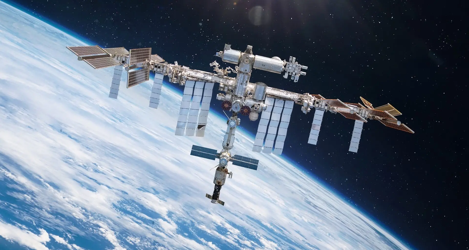 NASA preocupada com segurança da Estação Espacial e alerta risco de queda descontrolada na Terra