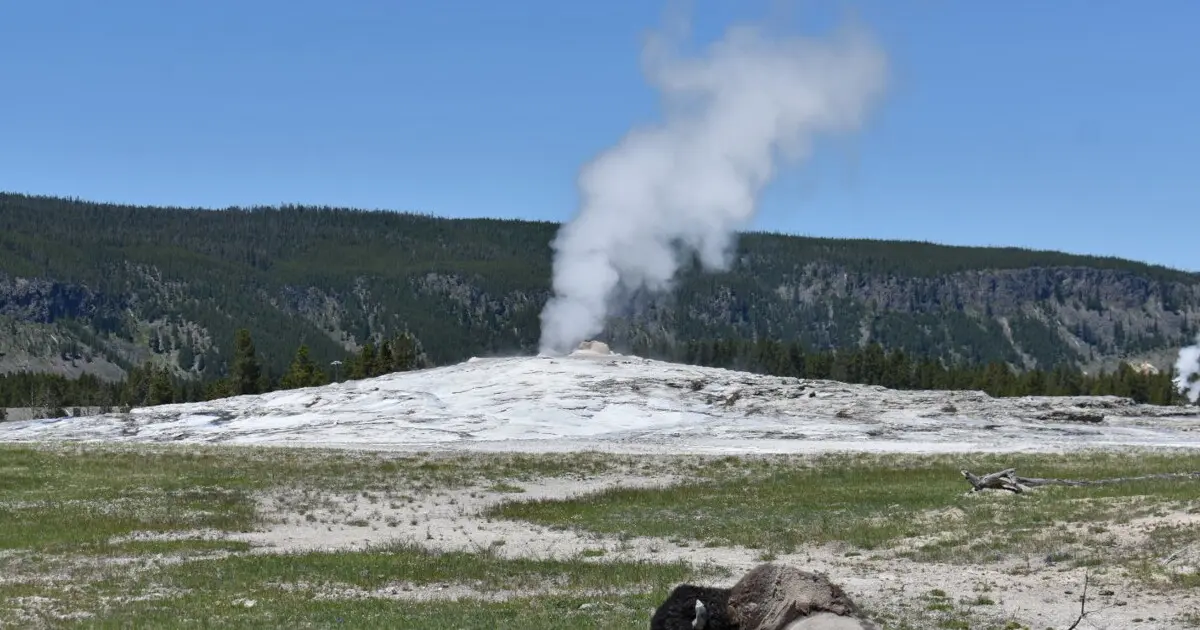Camada de magma encontrada sob vulcão de Yellowstone pode estar reduzindo risco de erupção