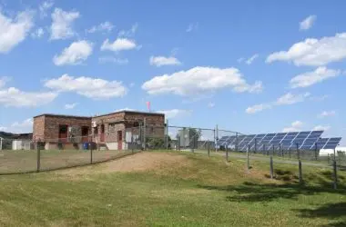 Cidade planeja modernizar estação de tratamento de esgoto em fases para melhorar saneamento básico