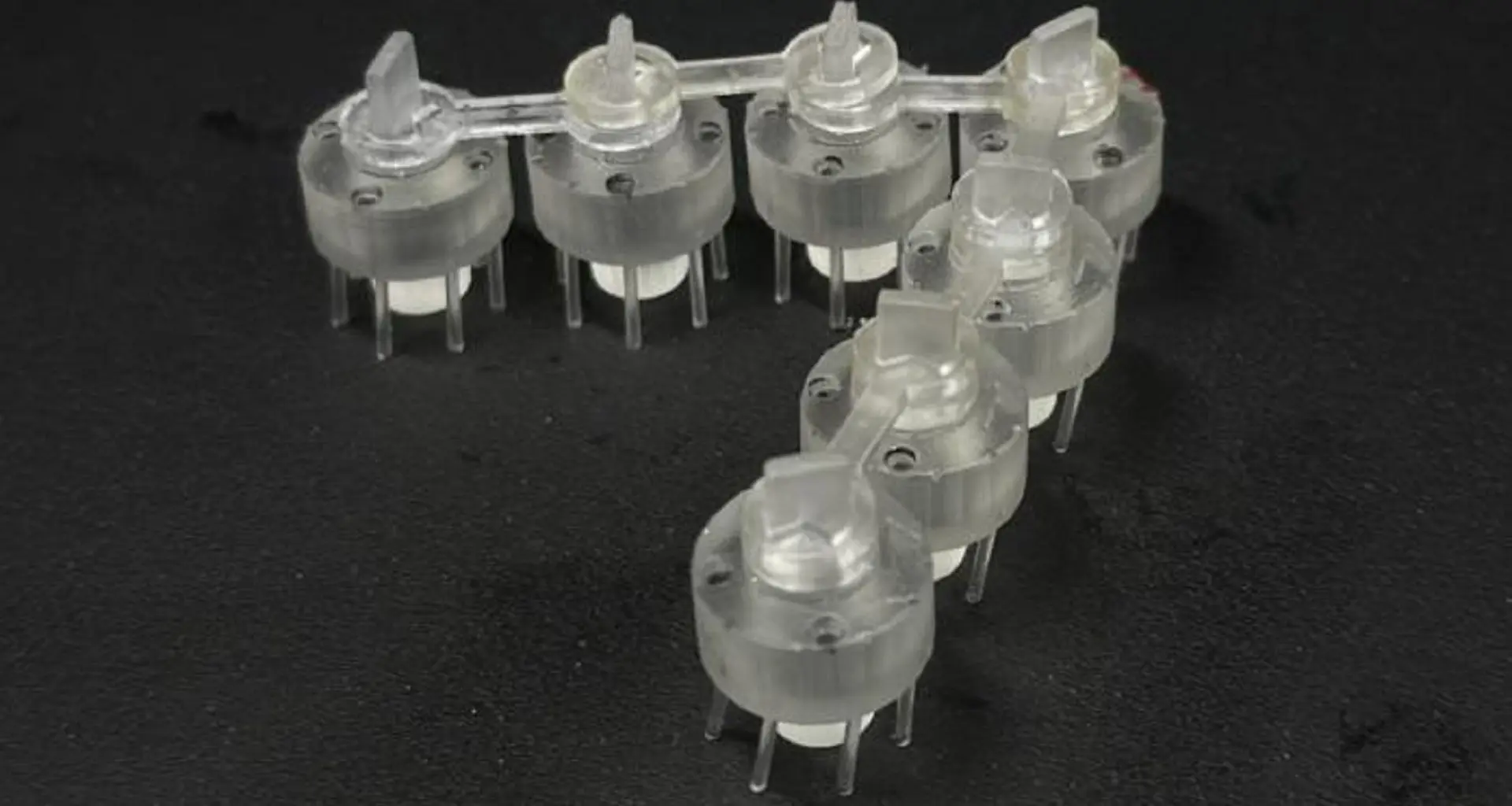 Robôs em enxame imitam a natureza e realizam tarefas sem sensores ou programação