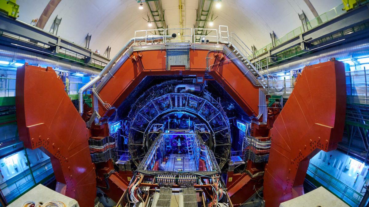 Alquimia moderna: cientistas transformam chumbo em ouro no maior acelerador de partículas do mundo