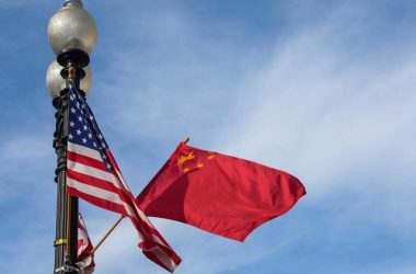 China aumenta em 75% taxa sobre plástico dos EUA, acirra tensão no comércio mundial