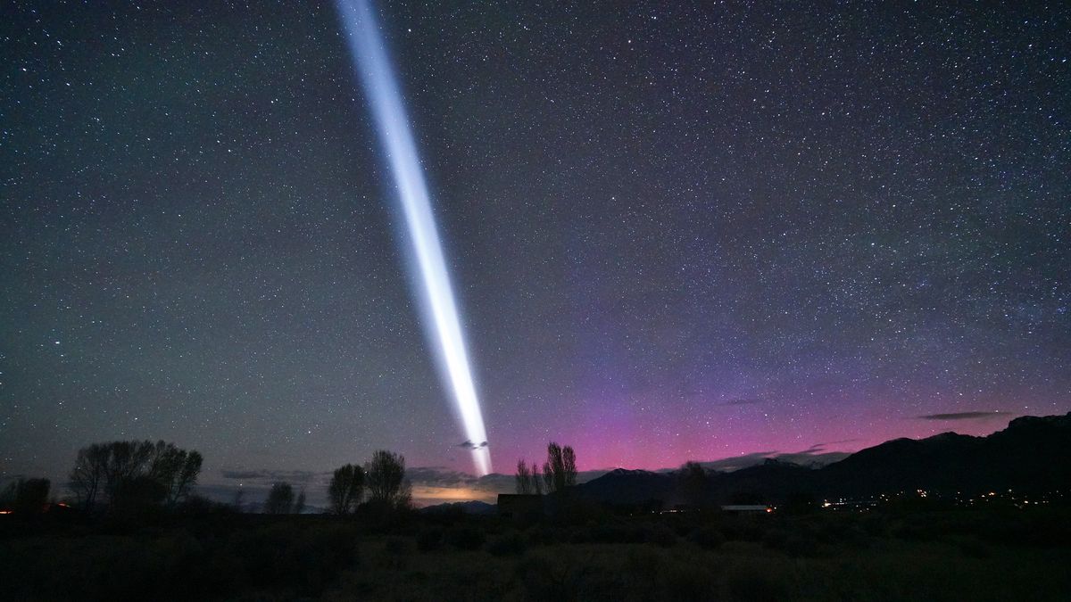 Clarão misterioso surge em céu dos EUA durante tempestade de aurora boreal inesperada. O que era? (fotos)