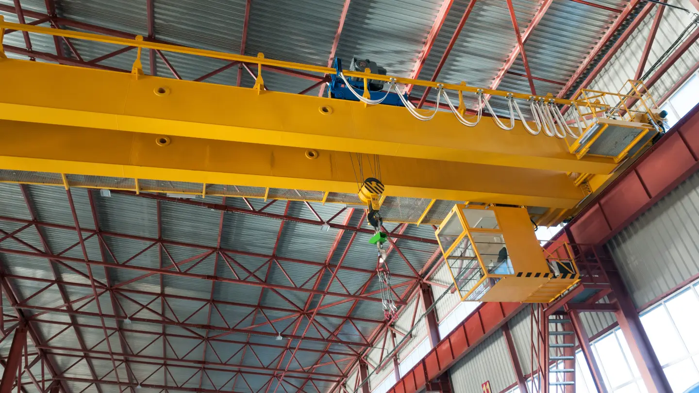 Clescrane fornece seis guindastes aéreos para empresa de engenharia em Gana
