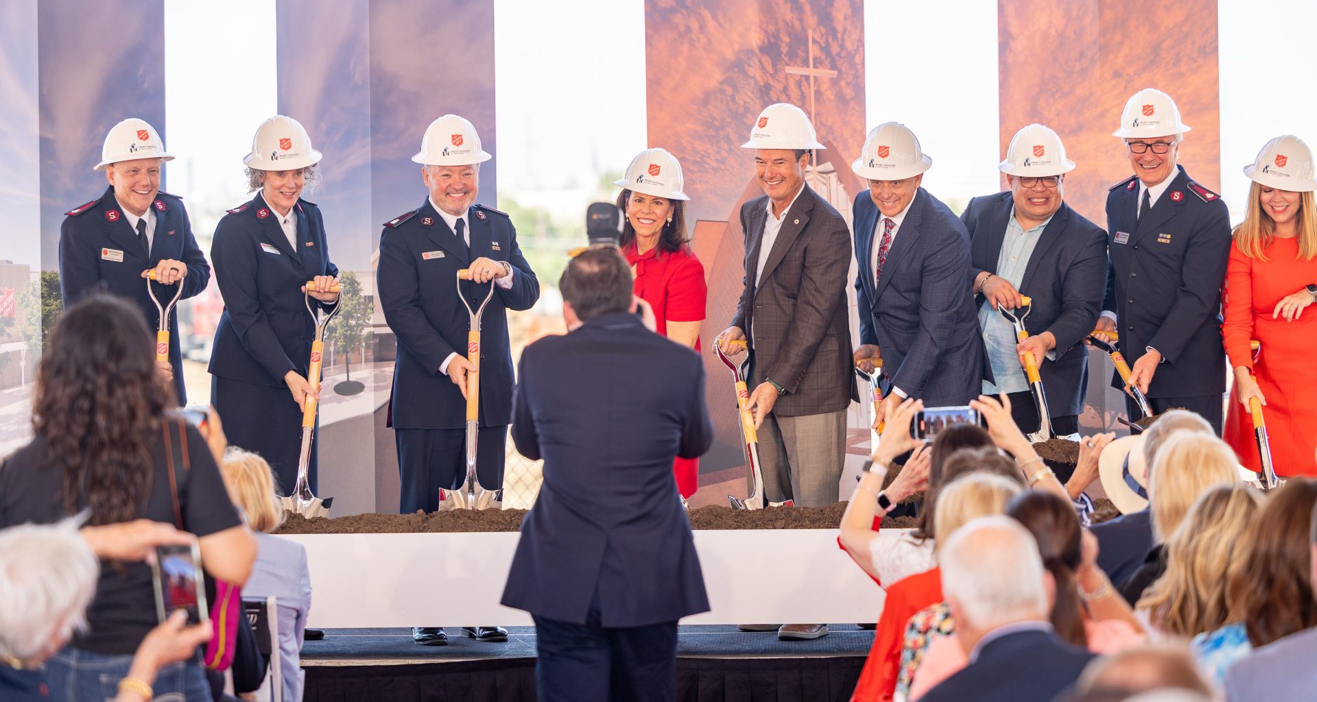 Exército da Salvação inicia obras do novo campus de assistência social em Dallas com construtora Balfour Beatty