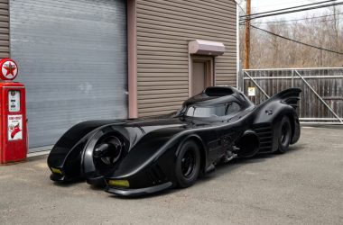 Batmóvel original usado nas filmagens do Batman de 1989 é vendido por valor milionário em leilão