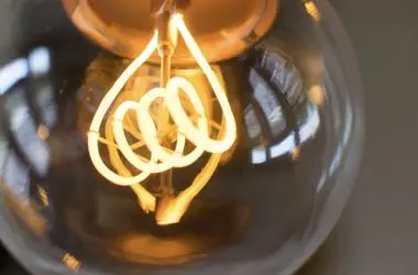 Pesquisa mapeia 30 anos de evolução dos LEDs brancos e fatores que impulsionaram sua inovação