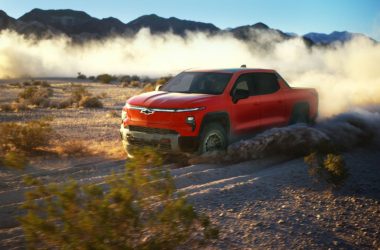 Nova picape elétrica de 725 cv desafia Tesla Cybertruck, com autonomia de 769 km