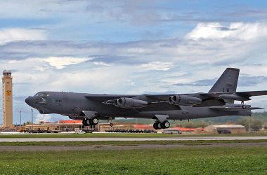 China alerta: bombardeiro B-52 dos EUA é maior ameaça nuclear, à frente do F-35 e B-2
