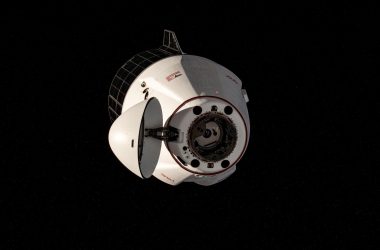 NASA transmite ao vivo: nave Dragon da SpaceX se prepara para desacoplagem