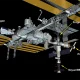 Cápsula Dragon da SpaceX se solta da Estação Espacial e voltará à Terra neste domingo