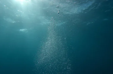 China inova e consegue enviar mensagens submarinas a 600 km de distância usando tecnologia acústica
