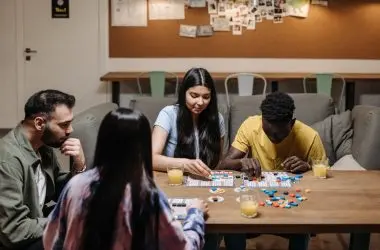 Pesquisa revela: pessoas confiam e cooperam menos ao interagir com IA do que com humanos