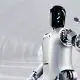 Empresa chinesa desafia Tesla com robô humanoide de R$ 100 mil