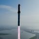 Nave Starship da SpaceX cai após perder controle durante nono teste de voo