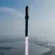 Nave Starship da SpaceX cai após perder controle durante nono teste de voo