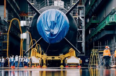 Novo submarino nuclear francês leva mísseis com alcance de mil quilômetros