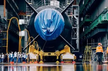 Novo submarino nuclear francês leva mísseis com alcance de mil quilômetros