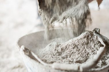 Cientistas criam supercimento usando vidro reciclado e poeira como matéria-prima