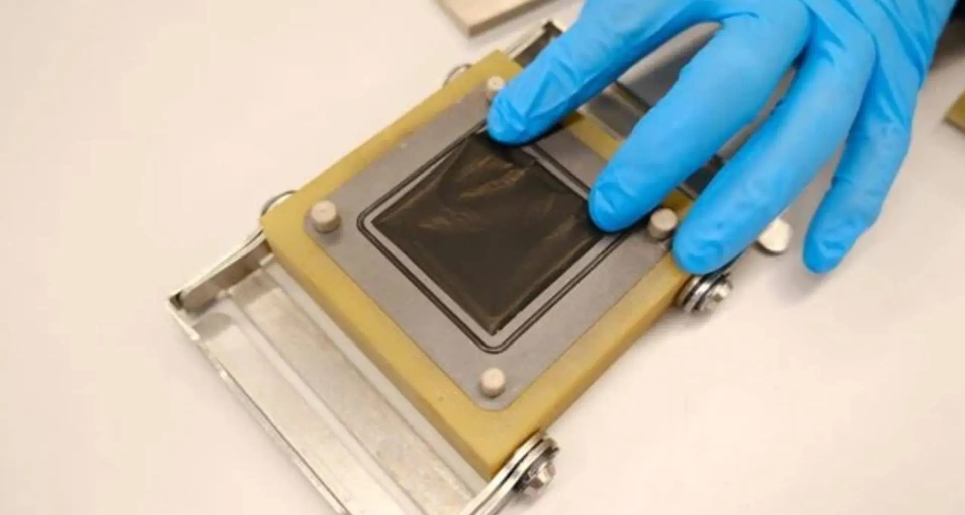 Membrana ultrafina reduz em 20% custo do hidrogênio e torna energia mais limpa